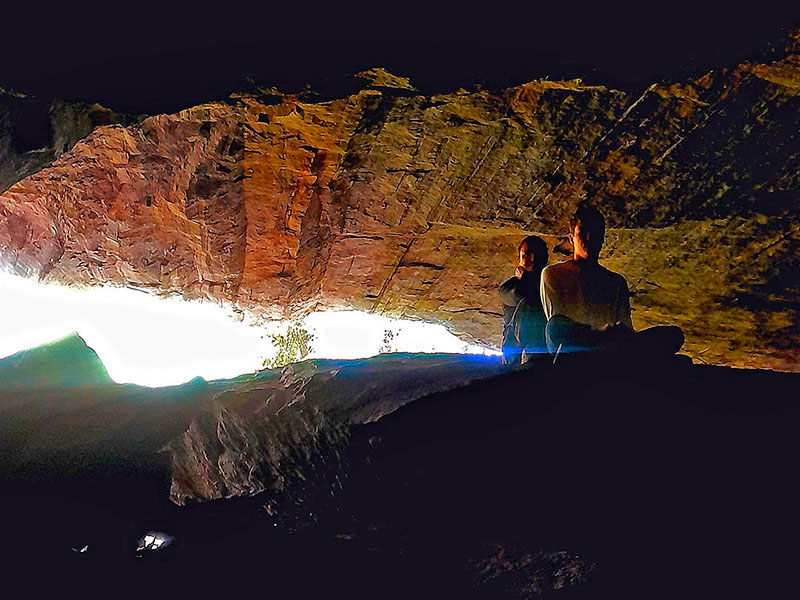 Onça Cave